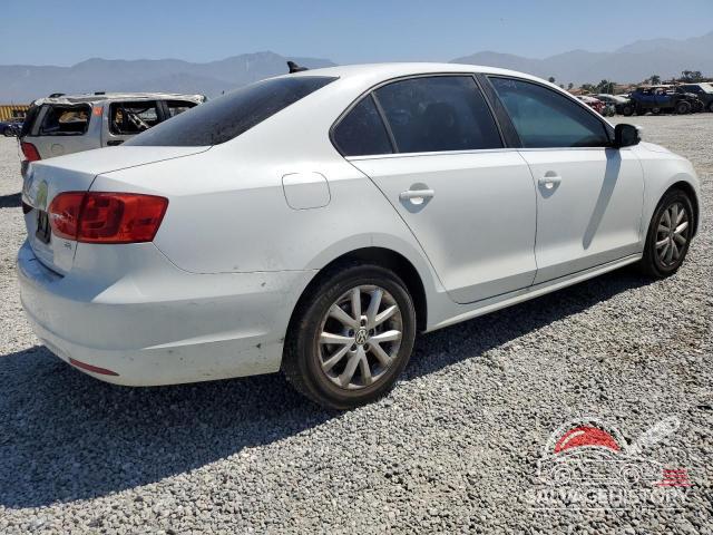 3VWD17AJ5EM433331 2014 VOLKSWAGEN JETTA photo no. 3