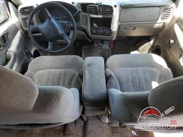 1GNCS13W2Y2242213 2000 CHEVROLET BLAZER photo no. 8