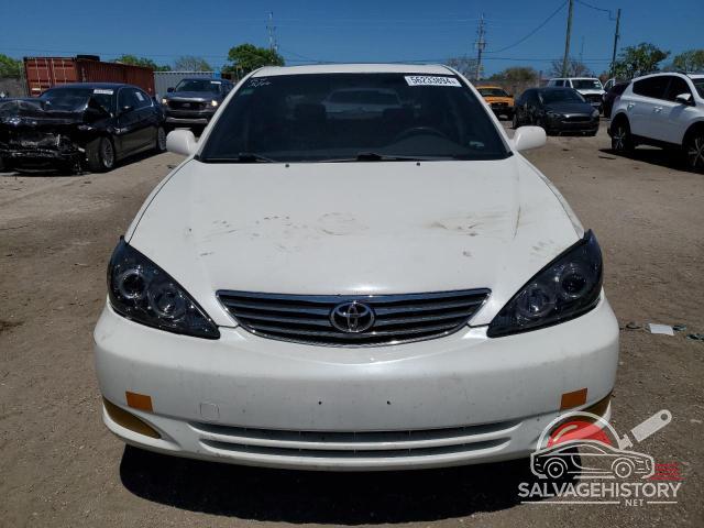 JTDBE32K240286868 2004 TOYOTA CAMRY photo no. 5
