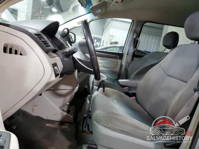 2V8HW44119R517438 2009 VOLKSWAGEN ROUTAN photo no. 7