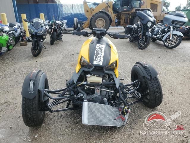 3JB2GEG29LJ006443 2020 CAN-AM RYKER RALL photo no. 2