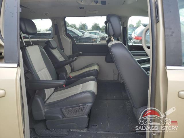 2A4RR8DX3AR414703 2010 CHRYSLER MINIVAN photo no. 11