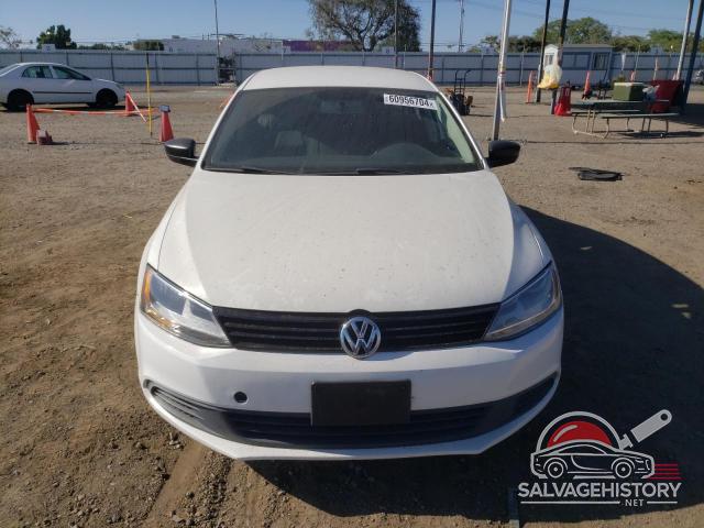 3VW2K7AJ3EM368886 2014 VOLKSWAGEN JETTA photo no. 5