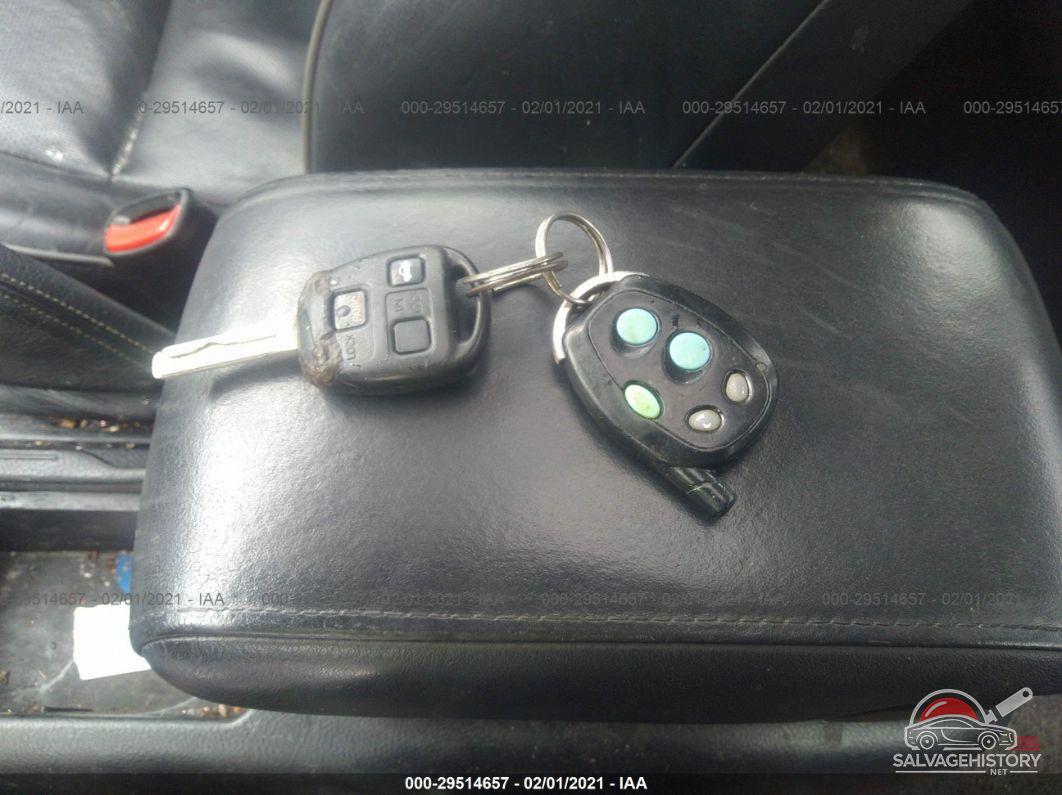 JTHBD192320051873 2002 LEXUS IS 300 photo no. 11