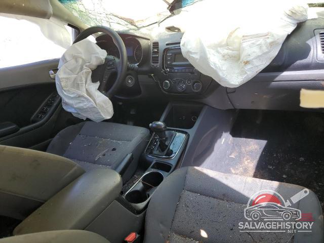 3KPFK4A79JE199307 2018 KIA FORTE photo no. 8