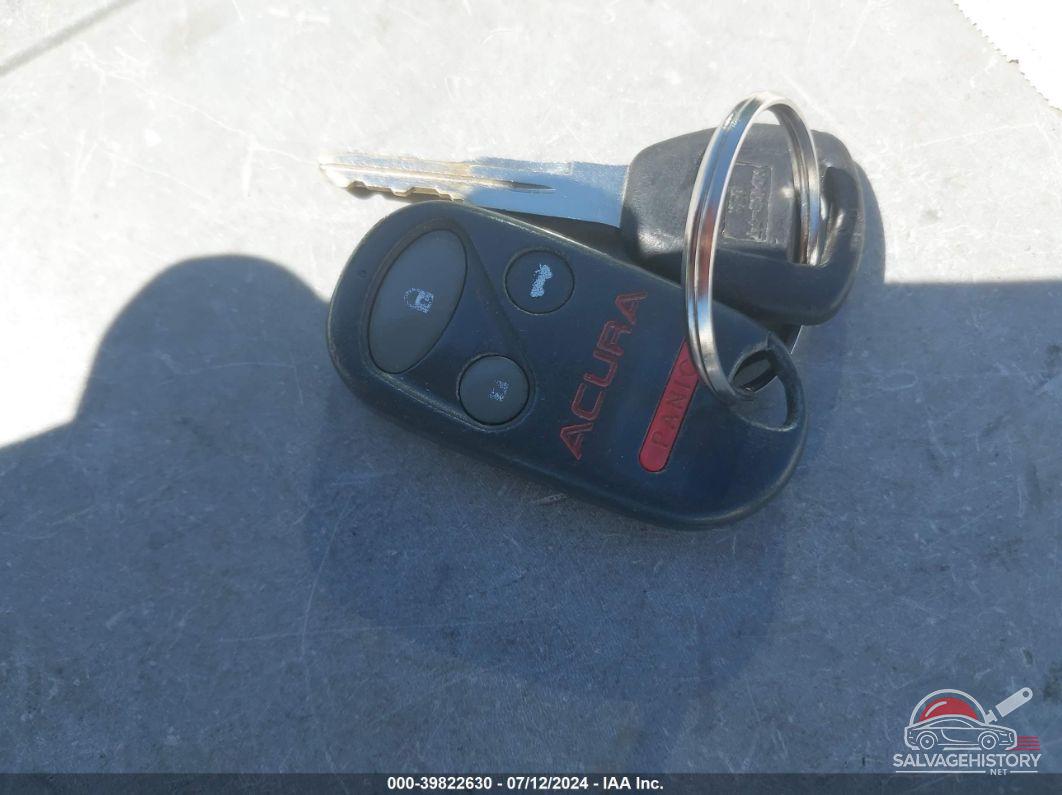 19UYA42411A031195 2001 ACURA 3.2CL photo no. 11