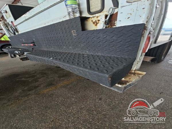 1FDWF36YX5EC36832 2005 FORD F-350 photo no. 4