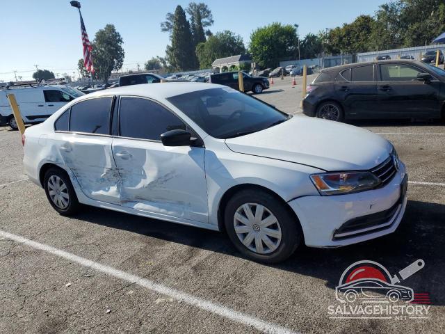 3VW167AJ9GM390796 2016 VOLKSWAGEN JETTA photo no. 4