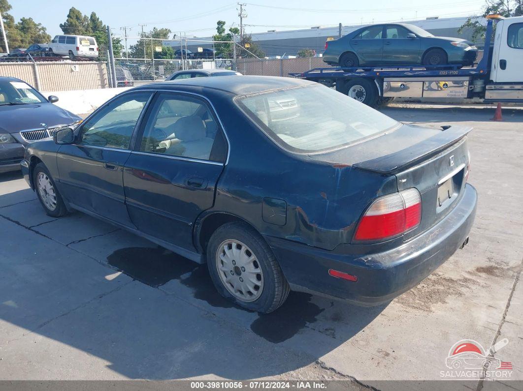 1HGCD5652VA011182 1997 HONDA ACCORD photo no. 3