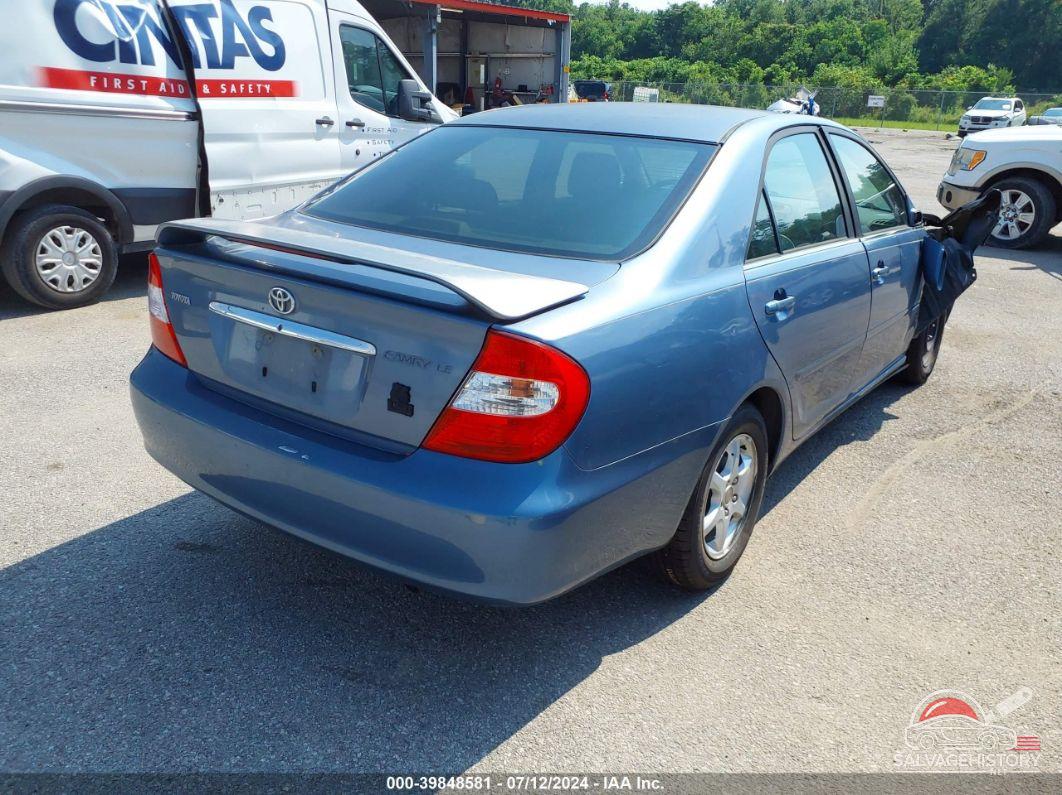 JTDBE32K320023995 2002 TOYOTA CAMRY photo no. 4