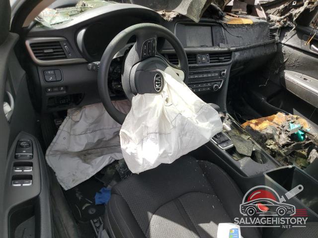 KNAGT4L36J5216374 2018 KIA OPTIMA photo no. 8