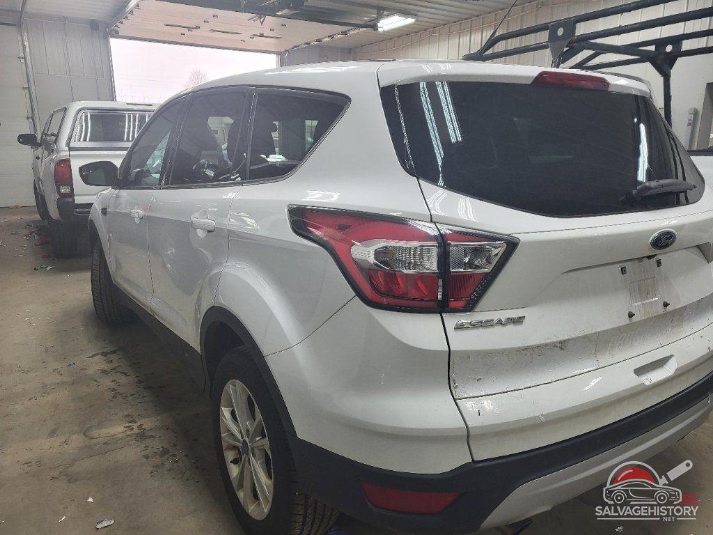 1FMCU9GD8HUA62745 2017 FORD ESCAPE photo no. 9