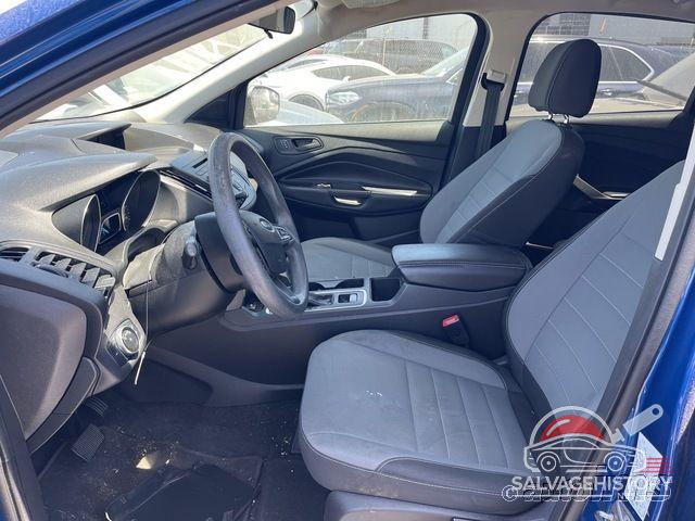1FMCU0F76HUB03851 2017 FORD ESCAPE photo no. 3