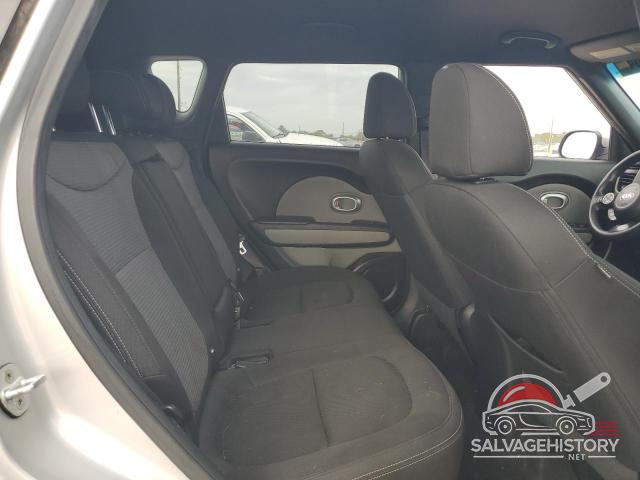 KNDJP3A58H7416733 2017 KIA SOUL photo no. 11