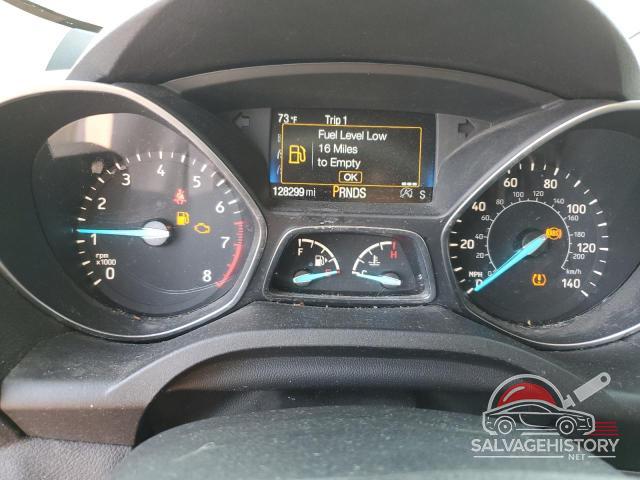 1FMCU0GD5HUD16598 2017 FORD ESCAPE photo no. 9