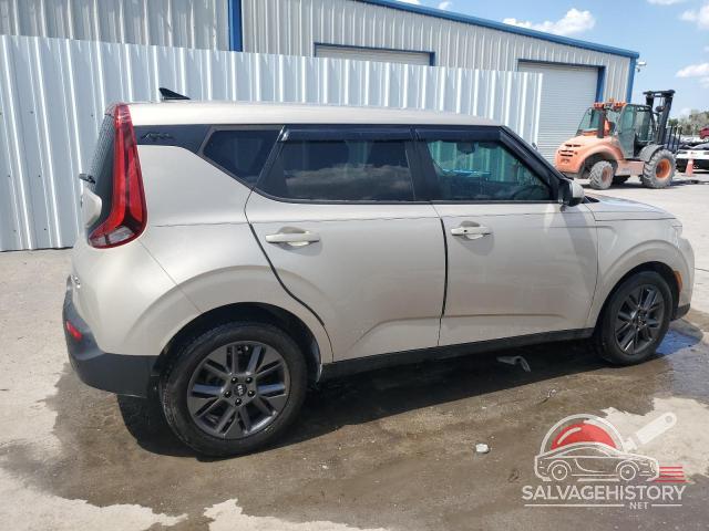 KNDJ33AU6L7117687 2020 KIA SOUL photo no. 3