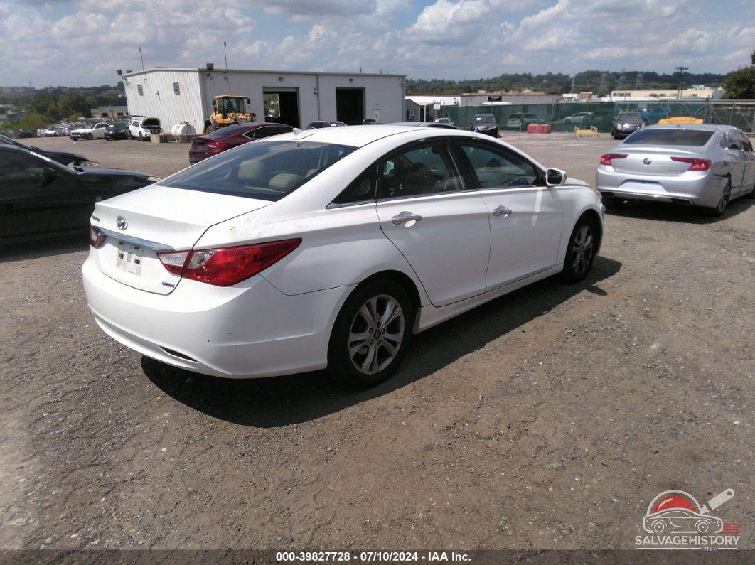 5NPEC4AC3BH153233 2011 HYUNDAI SONATA photo no. 4