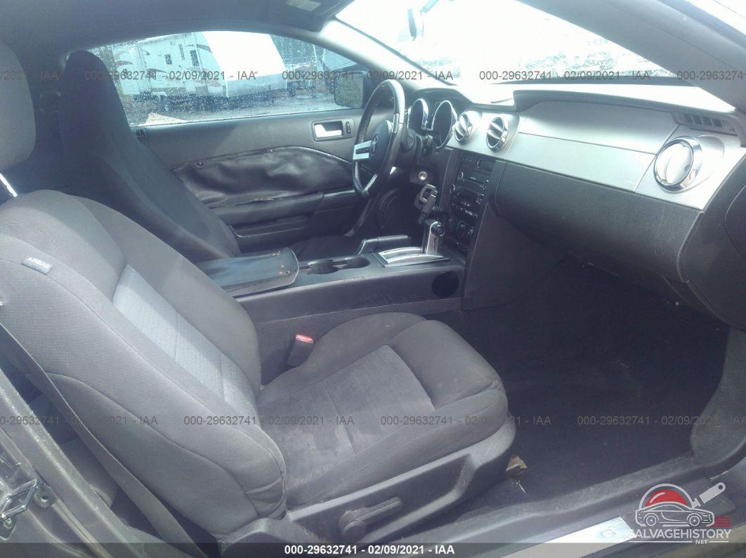 1ZVHT80NX85125264 2008 FORD MUSTANG photo no. 5