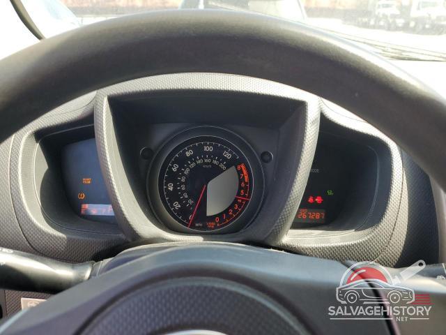 JTKKU4B42B1009471 2011 TOYOTA SCION photo no. 9