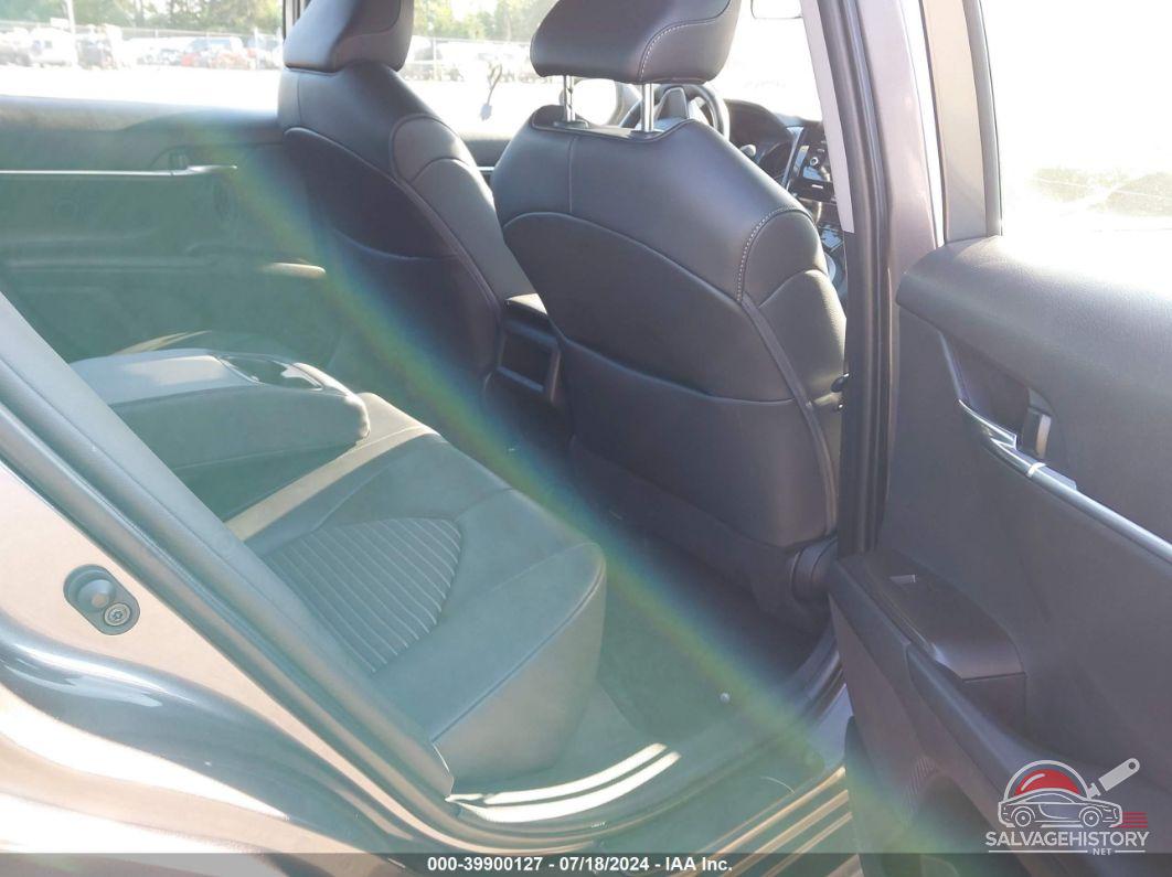 4T1G11AKXNU069825 2022 TOYOTA CAMRY photo no. 8