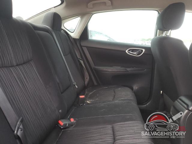 3N1AB7AP8JY280604 2018 NISSAN SENTRA photo no. 10