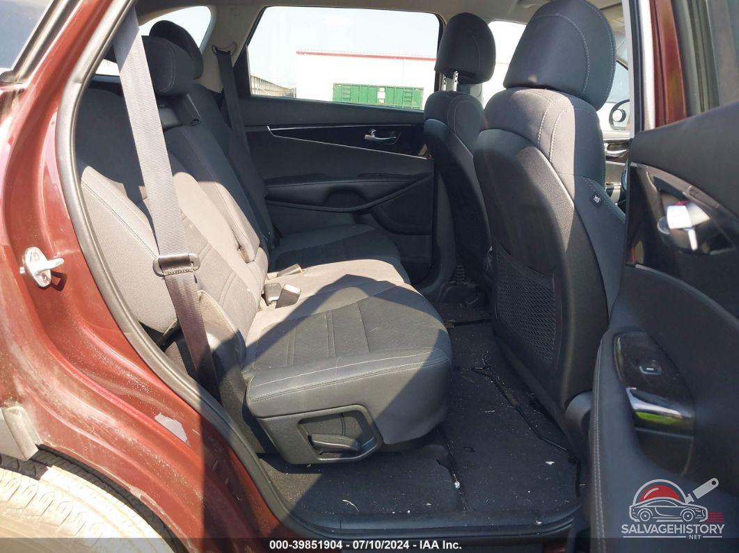 5XYPGDA35HG259051 2017 KIA SORENTO photo no. 8