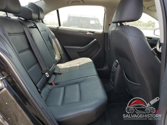 3VWDP7AJ2CM328712 2012 VOLKSWAGEN JETTA photo no. 10