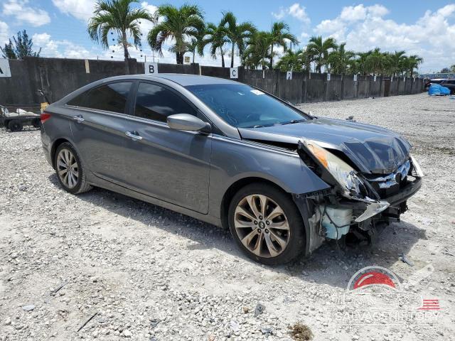5NPEC4AC4DH758865 2013 HYUNDAI SONATA photo no. 4