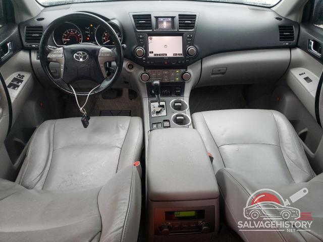 5TDDK3EH9AS032021 2010 TOYOTA HIGHLANDER photo no. 8