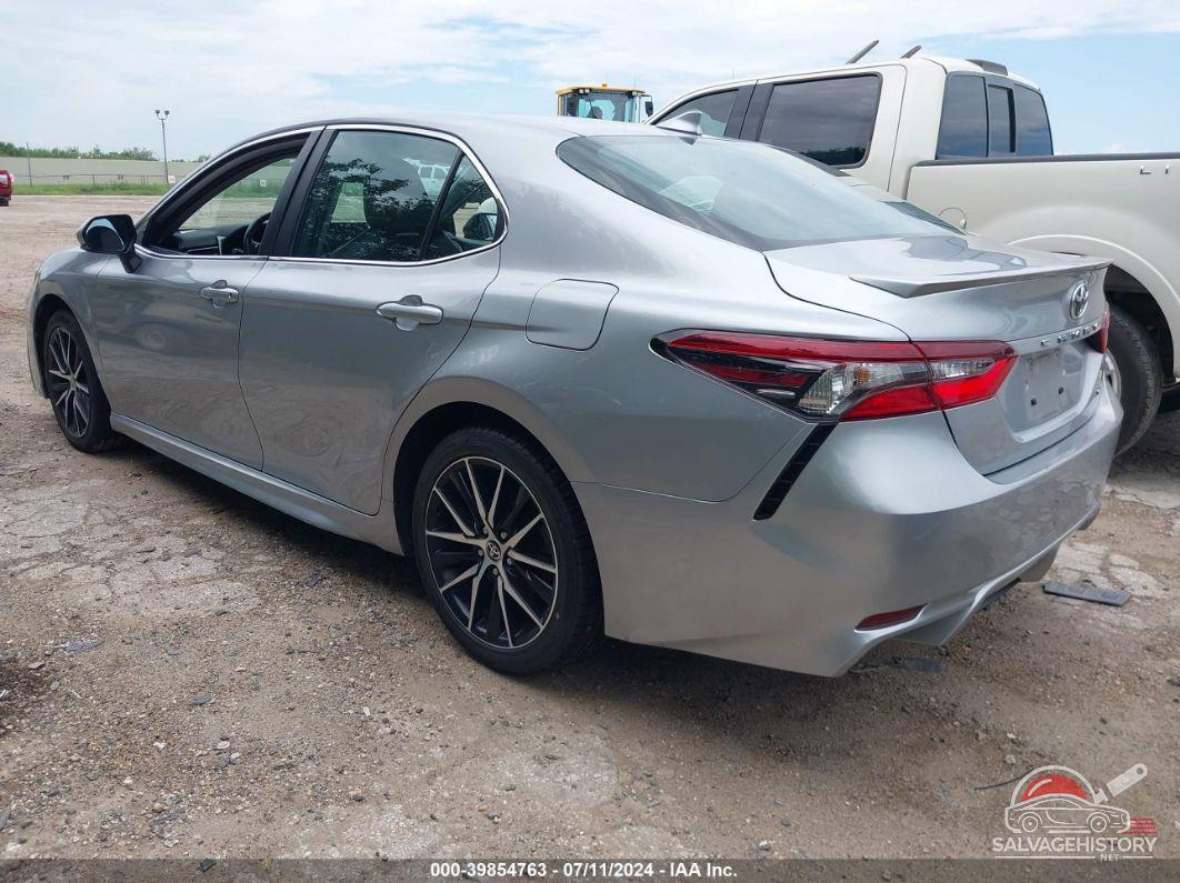 4T1G11AK5NU643411 2022 TOYOTA CAMRY photo no. 3