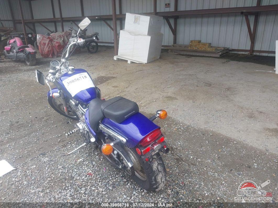 JH2PC21355M600305 2005 HONDA VT600 photo no. 3