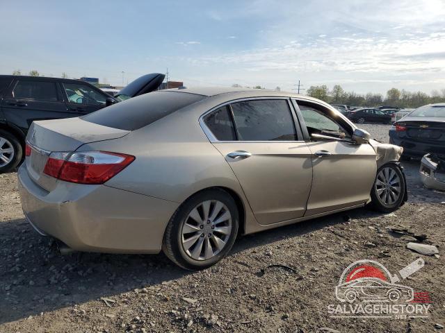 1HGCR2F81DA132732 2013 HONDA ACCORD photo no. 3