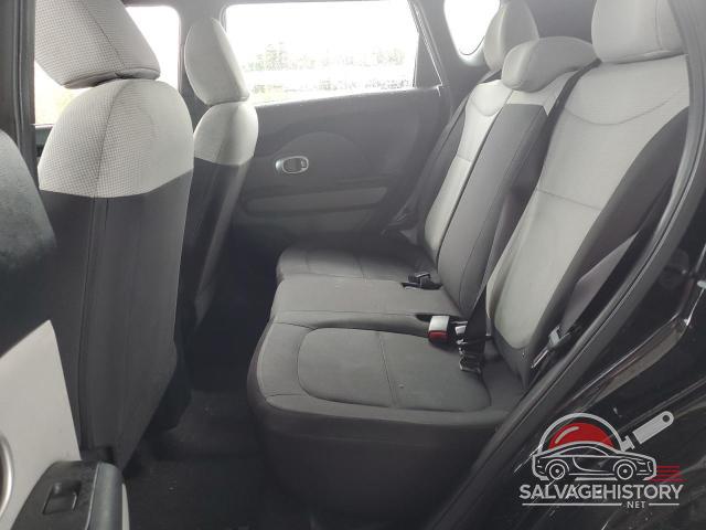 KNDJN2A24F7116268 2015 KIA SOUL photo no. 10
