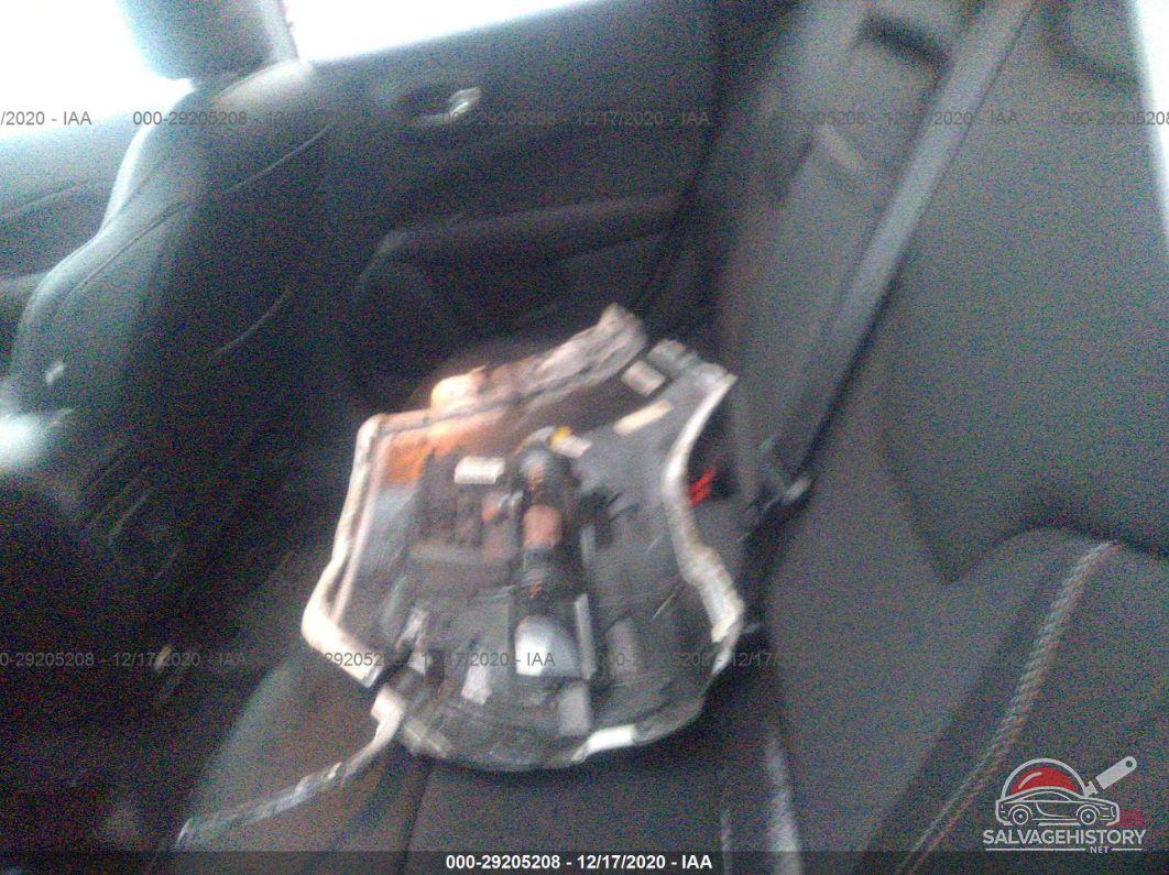 3C4NJDBB8JT223609 2018 JEEP COMPASS photo no. 8