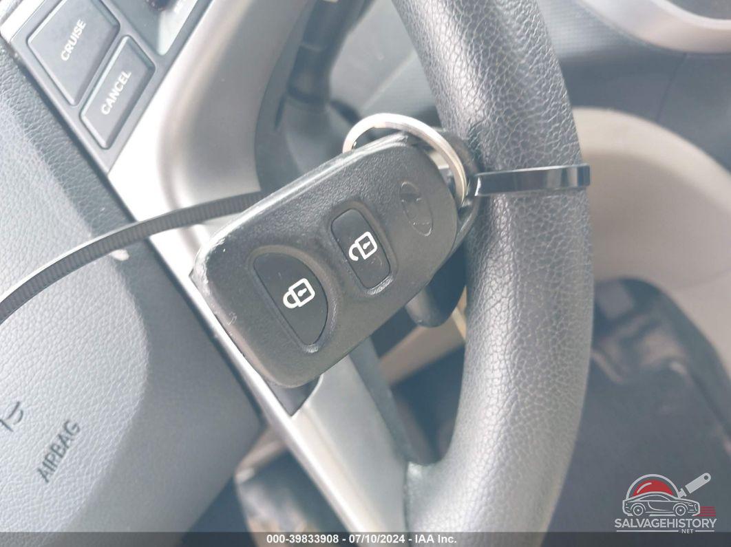 KMHCT4AE6HU353333 2017 HYUNDAI ACCENT photo no. 11