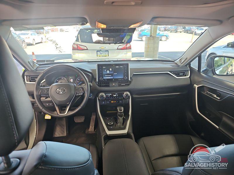 4T3B6RFV3MU049273 2021 TOYOTA RAV4 photo no. 4