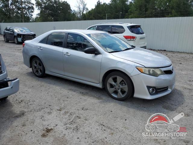 4T1BK1FK8EU024768 2014 TOYOTA CAMRY photo no. 4