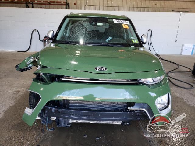 KNDJ23AU4M7139126 2021 KIA SOUL photo no. 5