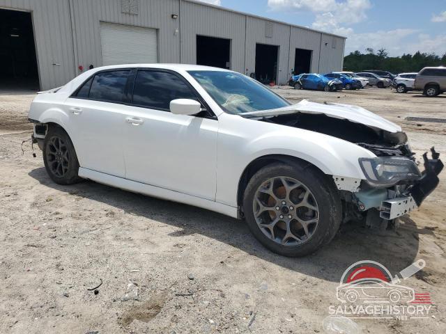 2C3CCAGG5FH746837 2015 CHRYSLER 300 photo no. 4