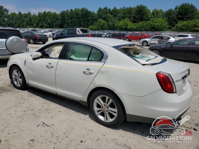 1LNHL9DR7AG604821 2010 LINCOLN MKS photo no. 2