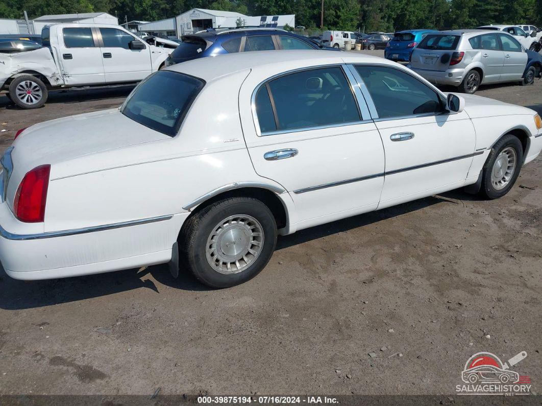 1LNFM81W3WY727414 1998 LINCOLN TOWN CAR photo no. 4