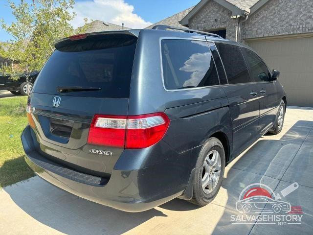 5FNRL38495B402051 2005 HONDA All Models photo no. 4