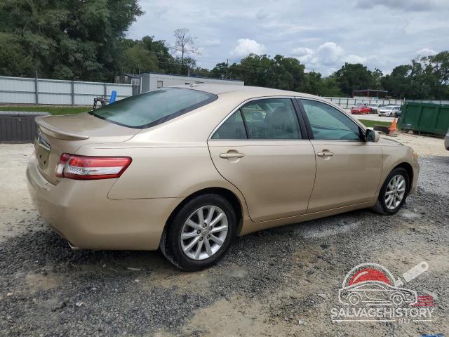 4T1BF3EK3BU721438 2011 TOYOTA CAMRY photo no. 3