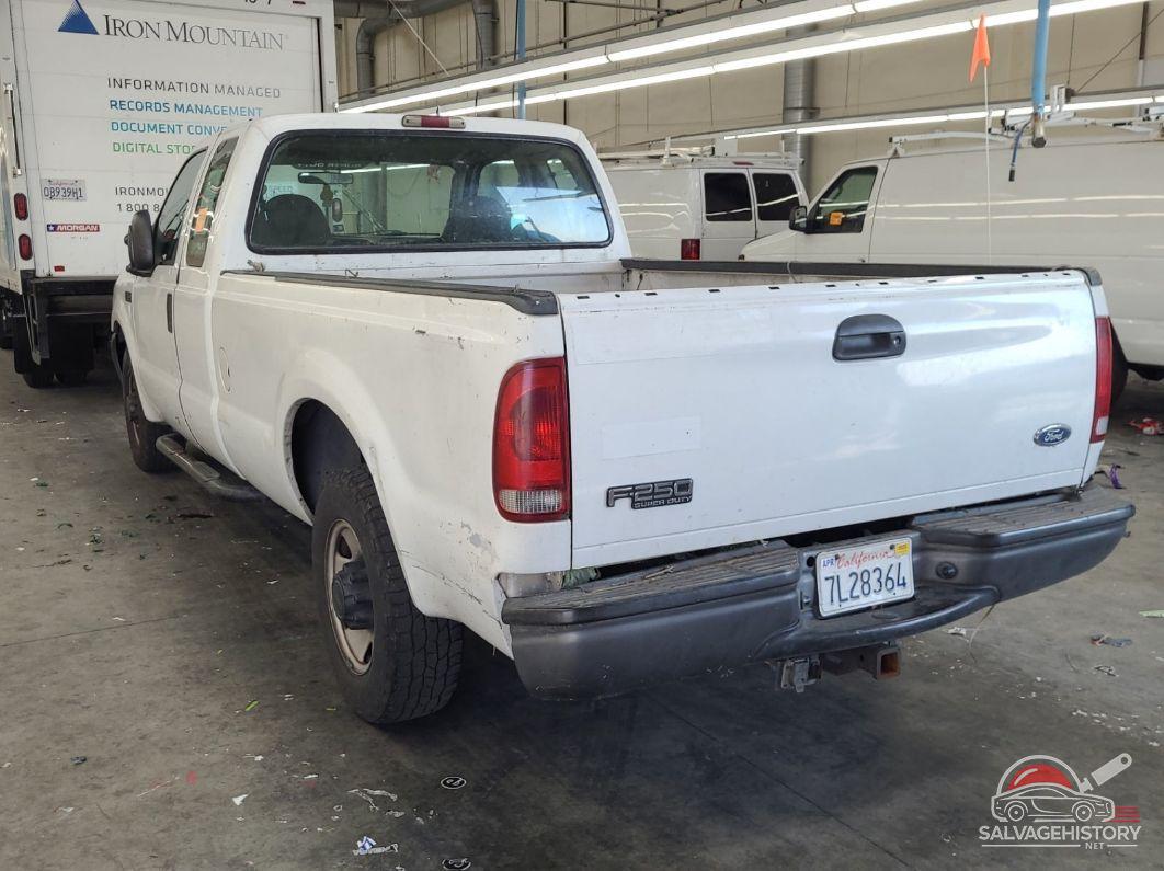 3FTNX20L24MA12631 2004 FORD F250 photo no. 2