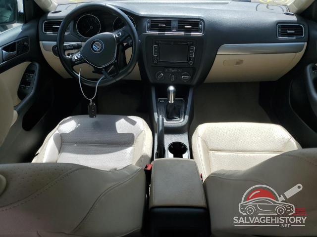 3VWD17AJXFM417708 2015 VOLKSWAGEN JETTA photo no. 8