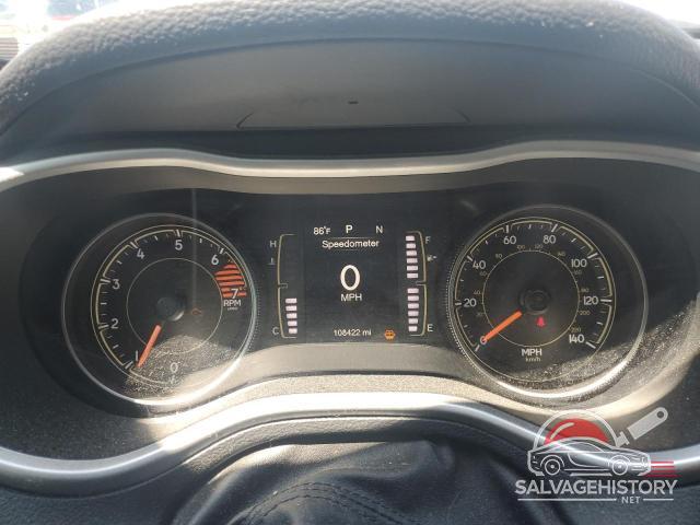 1C4PJLCB5FW574111 2015 JEEP GRAND CHER photo no. 9