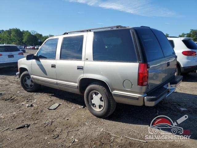 1GNEC13R2XJ502114 1999 CHEVROLET TAHOE photo no. 2