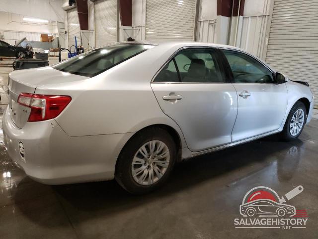 4T4BF1FK7DR308692 2013 TOYOTA CAMRY photo no. 3