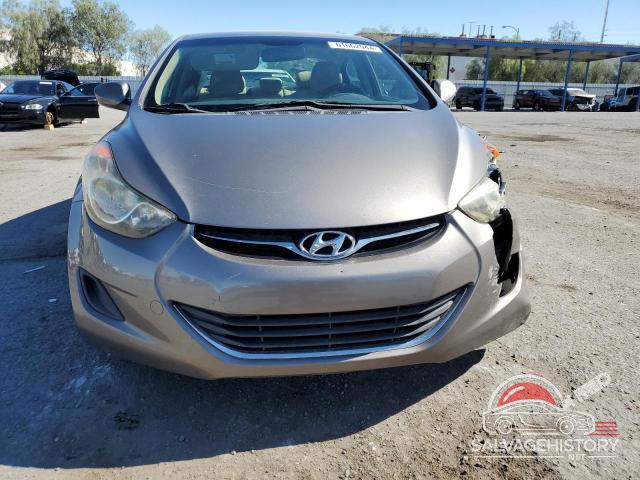 5NPDH4AE7DH236780 2013 HYUNDAI ELANTRA photo no. 5