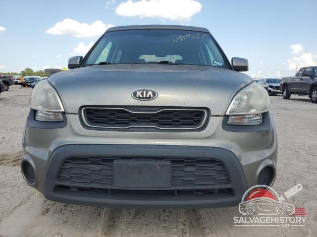KNDJT2A56D7612296 2013 KIA SOUL photo no. 5